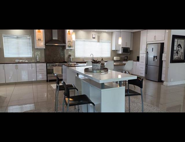 4 BEDROOM HOUSE FOR SALE IN MANORS